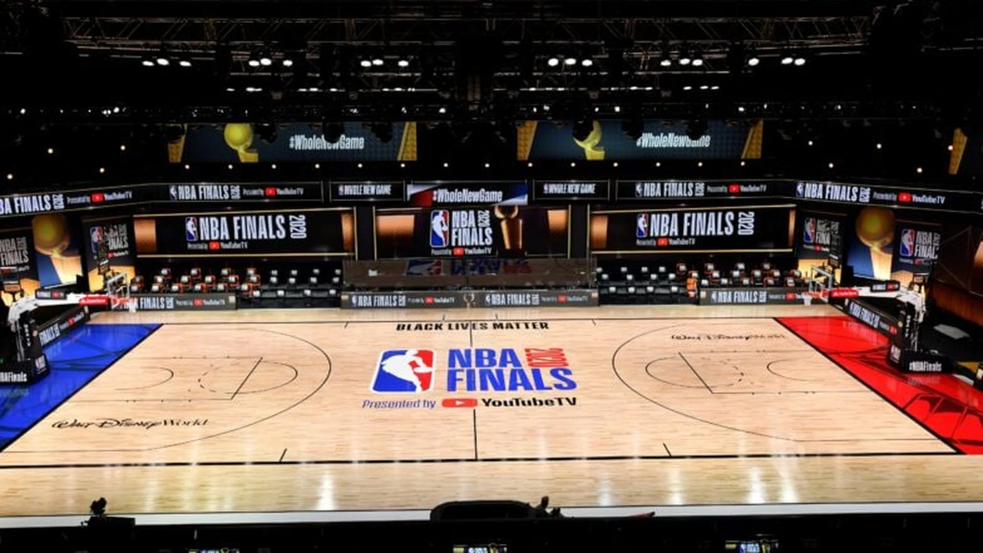 NBA常规赛湖人对阵凯尔特人直播画面